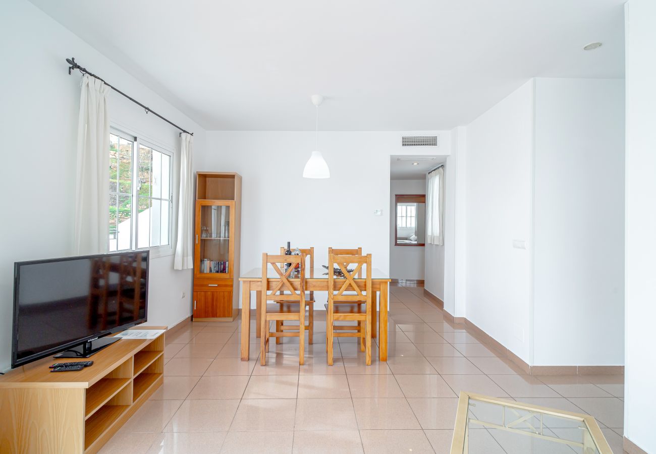 Apartamento en Nerja - Apartamento 2 dormitorios en la Playa Burriana Nerja con WiFi y Aire Acondicionado - Ref 340