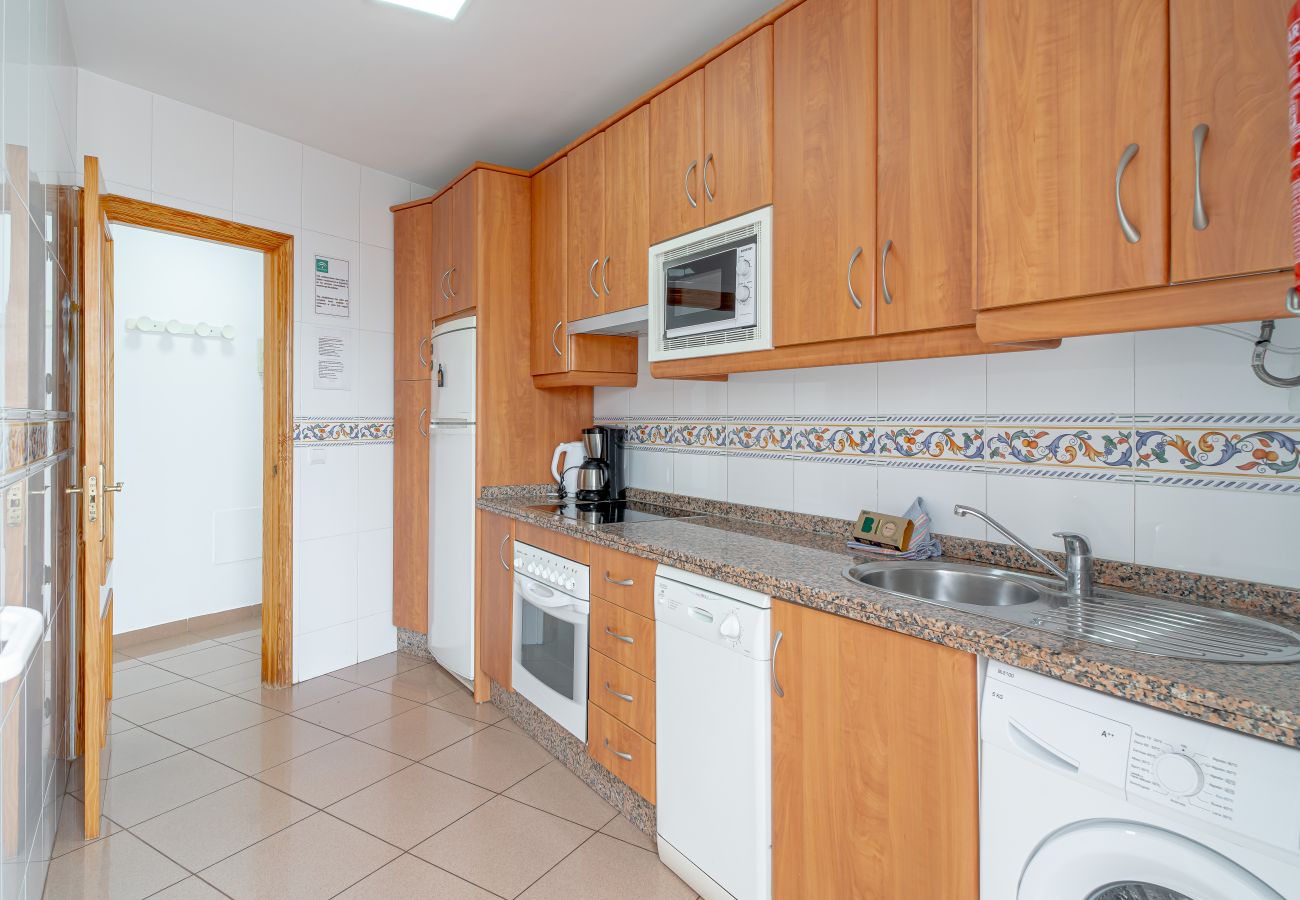 Apartamento en Nerja - Apartamento 2 dormitorios en la Playa Burriana Nerja con WiFi y Aire Acondicionado - Ref 340