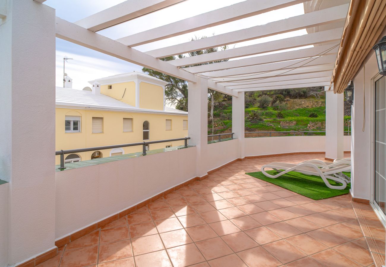 Apartamento en Nerja - Apartamento 2 dormitorios en la Playa Burriana Nerja con WiFi y Aire Acondicionado - Ref 340