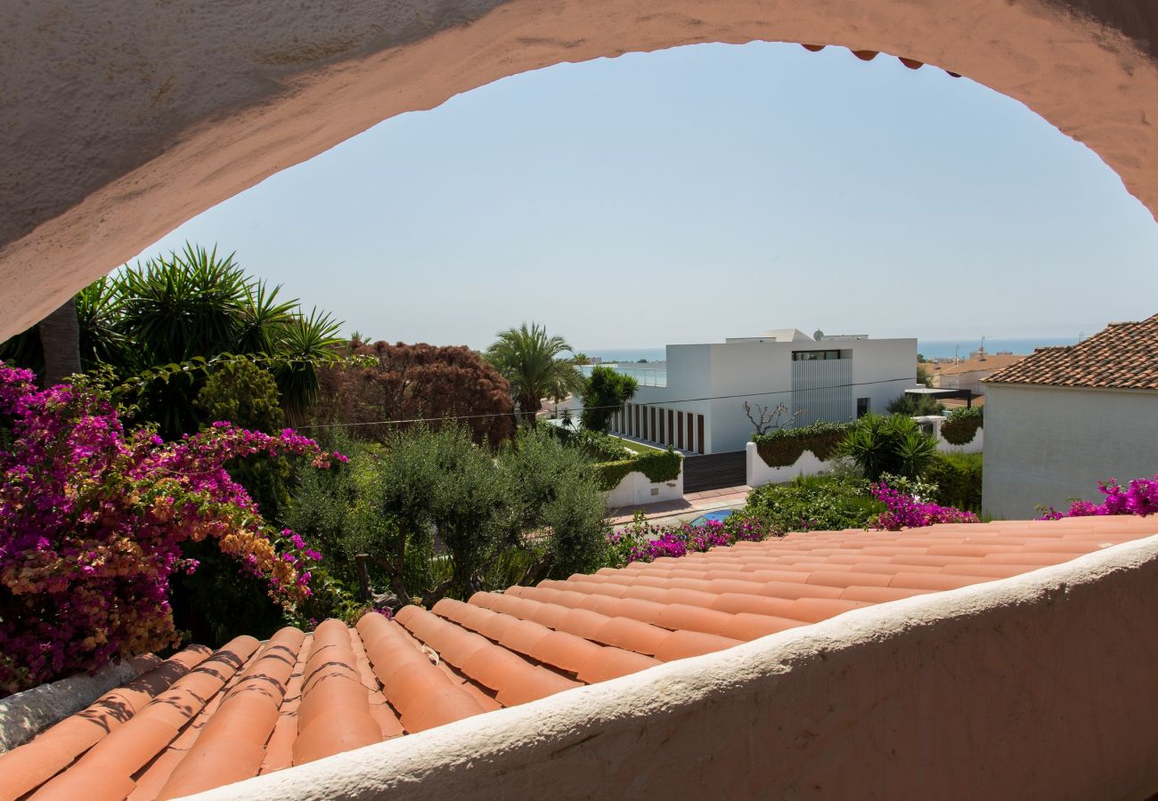 Casa adosada en Cunit - R35 Casa adosada para 8 personas 2 km de la playa