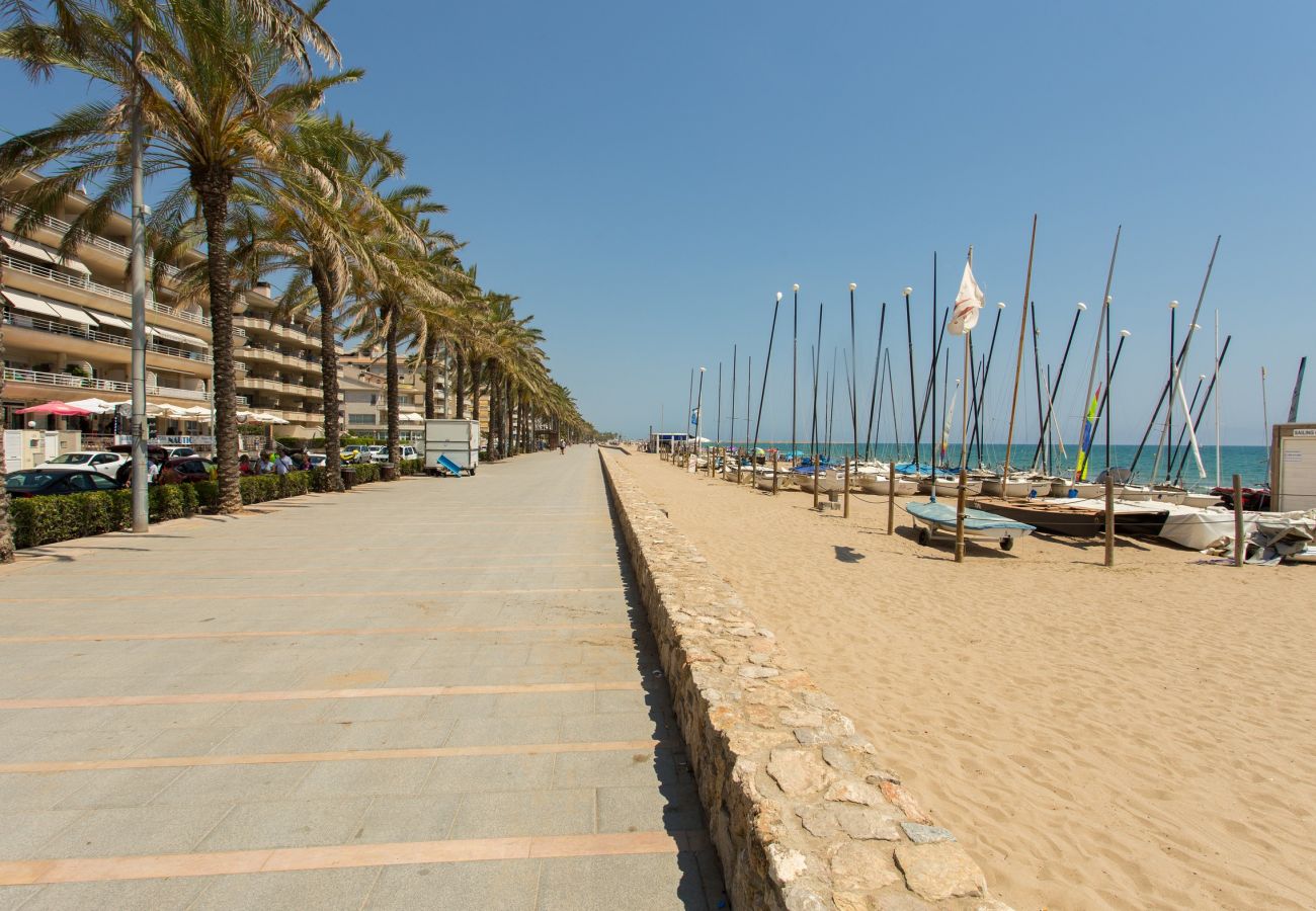 Casa adosada en Cunit - R35 Casa adosada para 8 personas 2 km de la playa