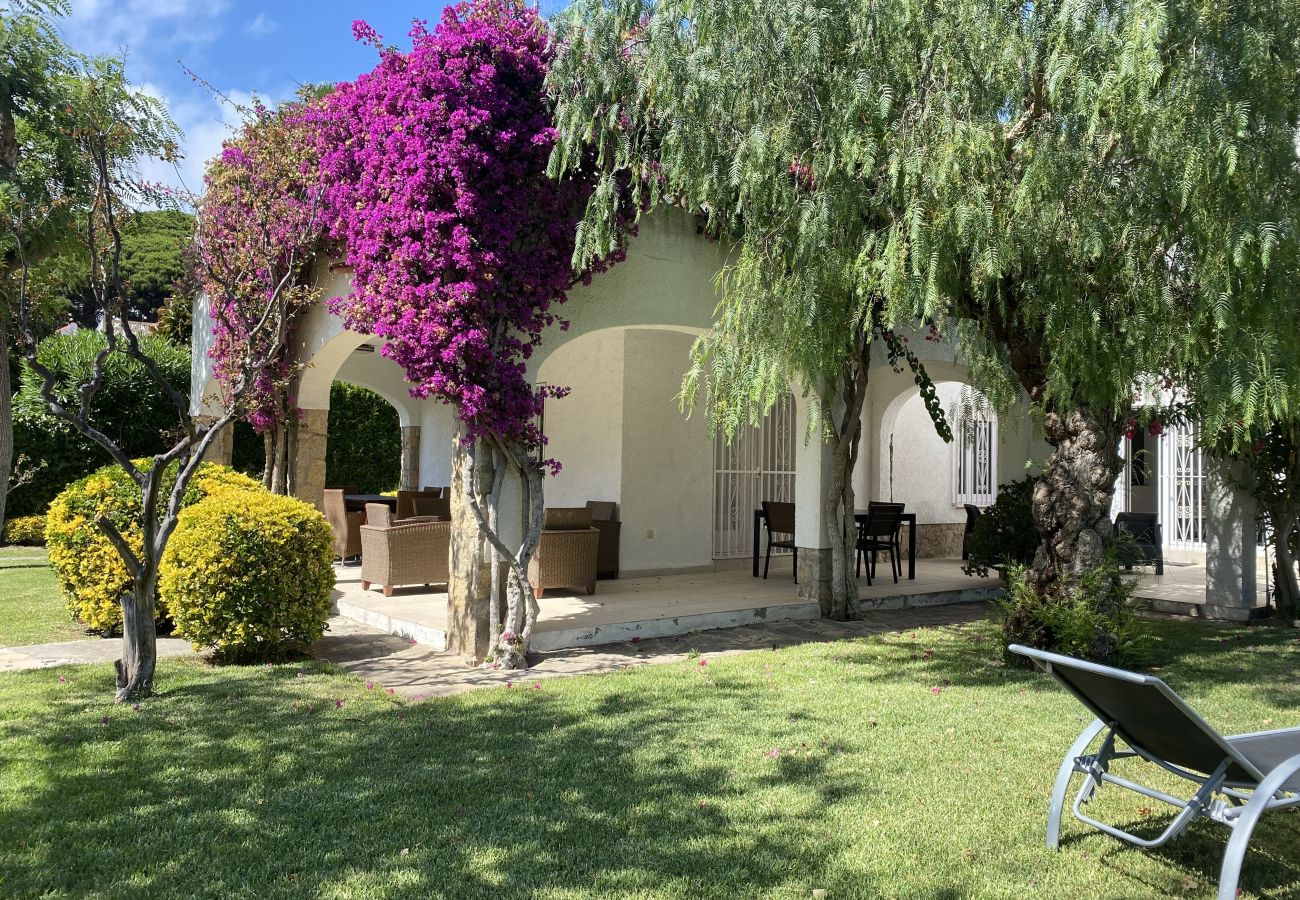 Villa en Cambrils - TH11 Villa con Encanto y Piscina Privada – Ideal para Familias en Cambrils 