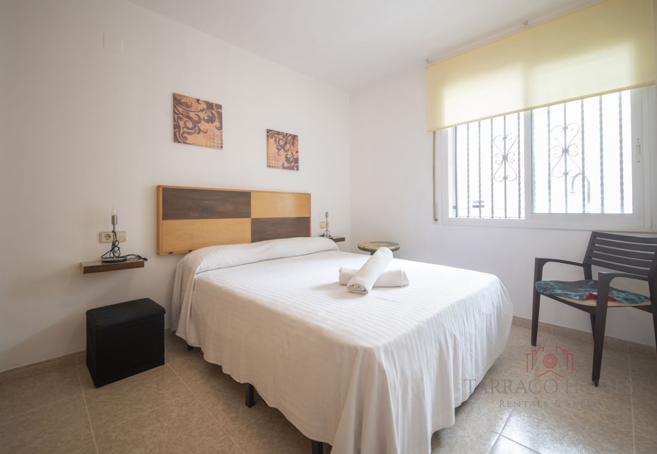 Apartamento en Torredembarra -  TH120  Apartamento Tranquilo  con Piscina en Torredembarra