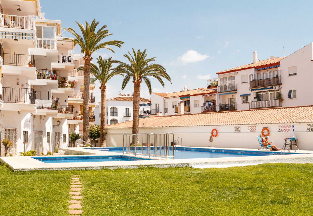 Apartment in Nerja - Apartment In Suite Building Coronado Nerja Ref 511