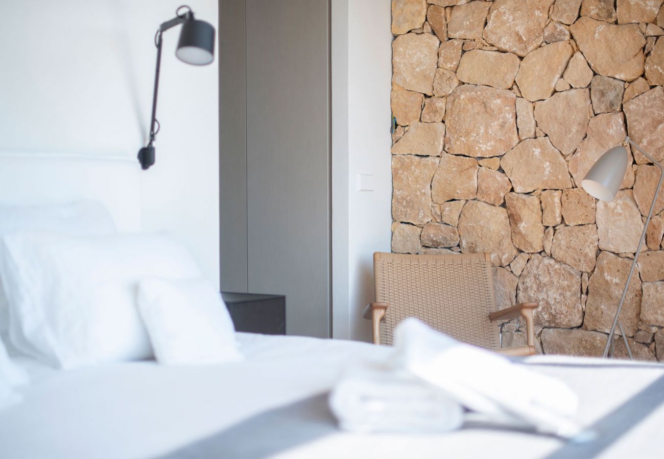 Villa in Tarragona - TH112 Luxurious Seafront Villa on the Costa Dorada – Perfect for Families