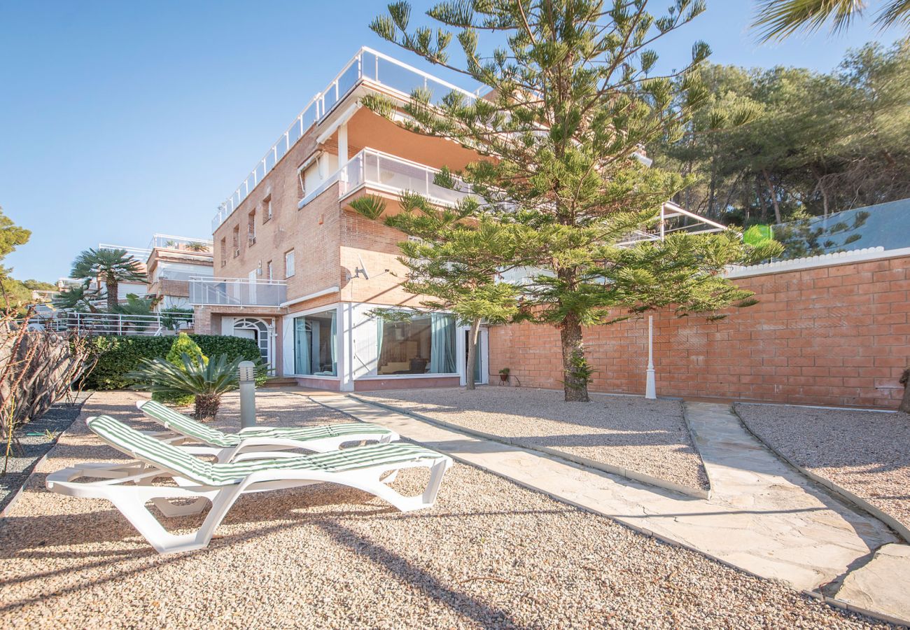 Apartment in Tarragona - TH29 Duplex Apartment on Beach La Mora
