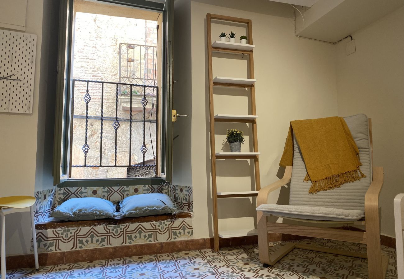 Studio in Tarragona - TH143 Cosy Studio Apartment with Air Conditioning