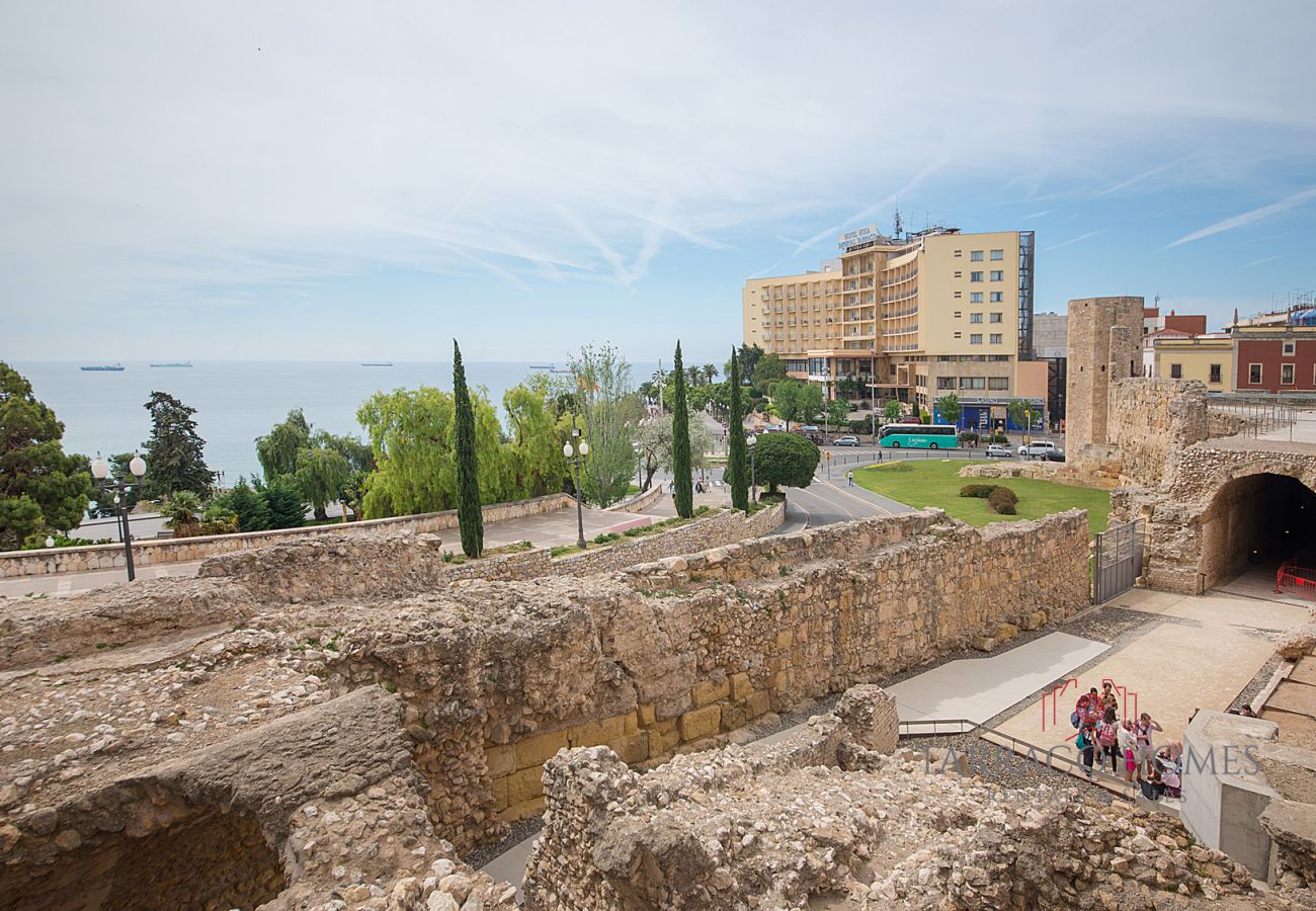 Apartment in Tarragona - TH16 Apartment Arc de Sant Llorens