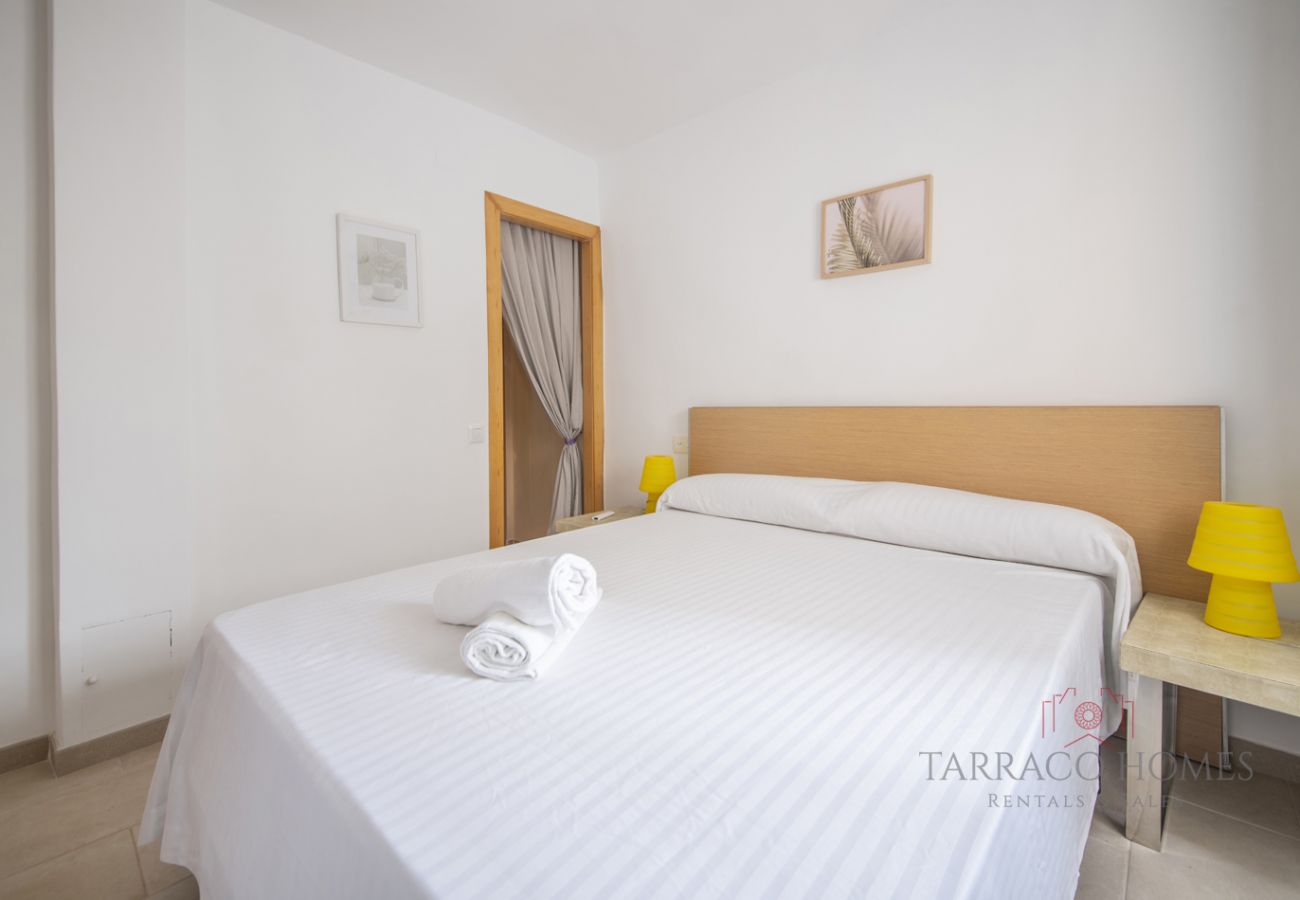 Apartment in Torredembarra - TH106 Bright apartment near Torredembarra beach