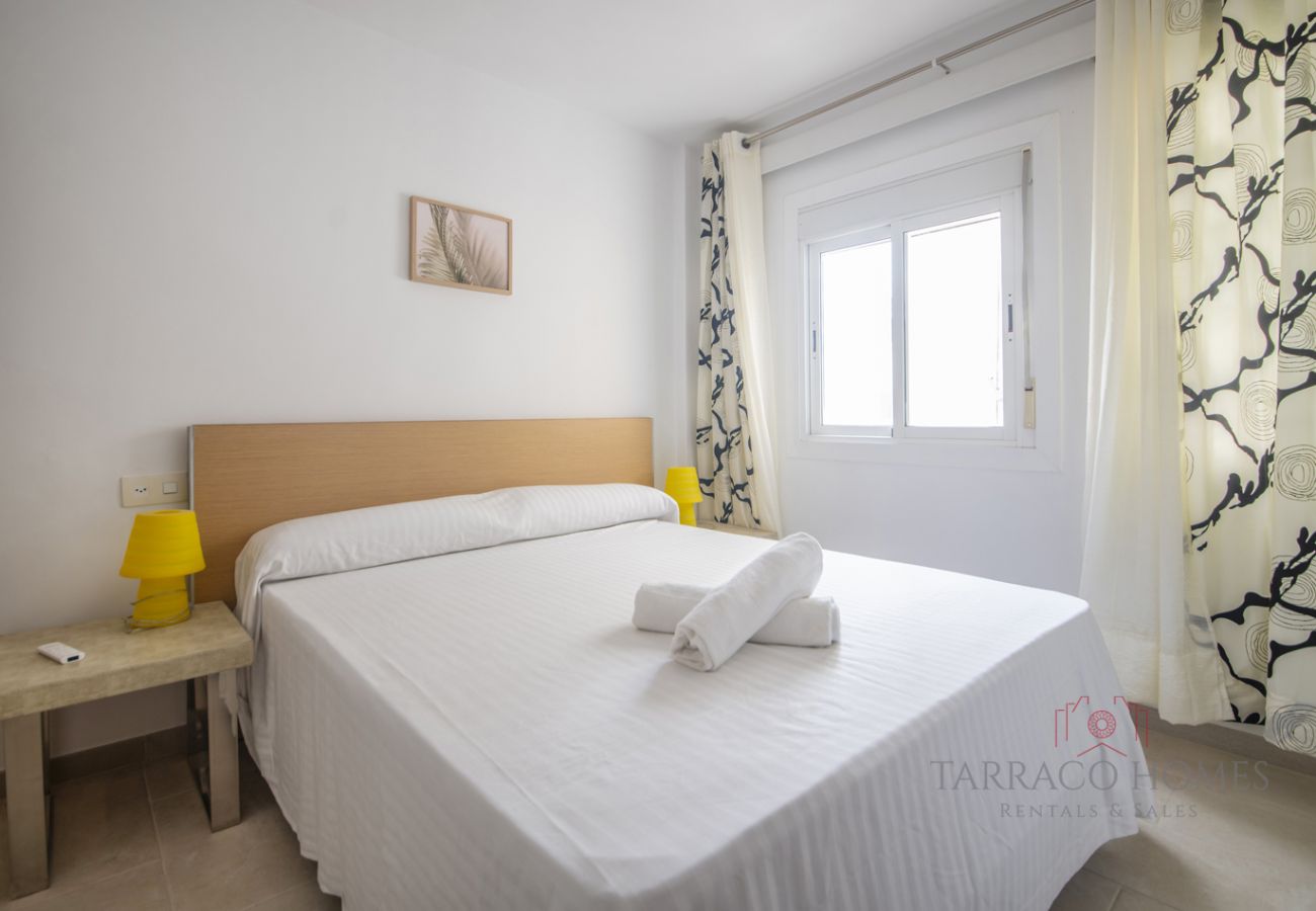 Apartment in Torredembarra - TH106 Bright apartment near Torredembarra beach