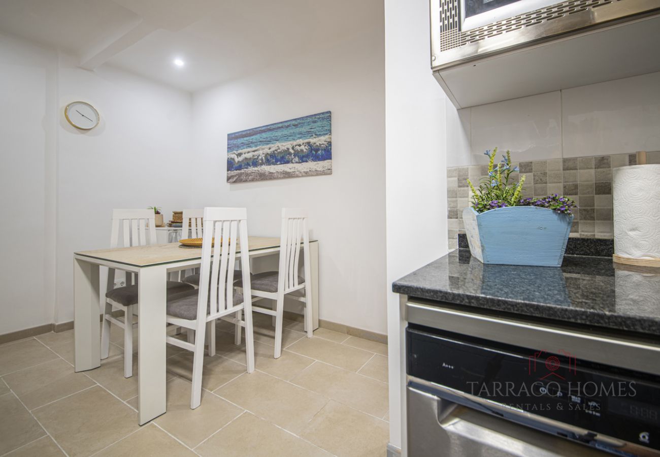 Apartment in Torredembarra - TH106 Bright apartment near Torredembarra beach