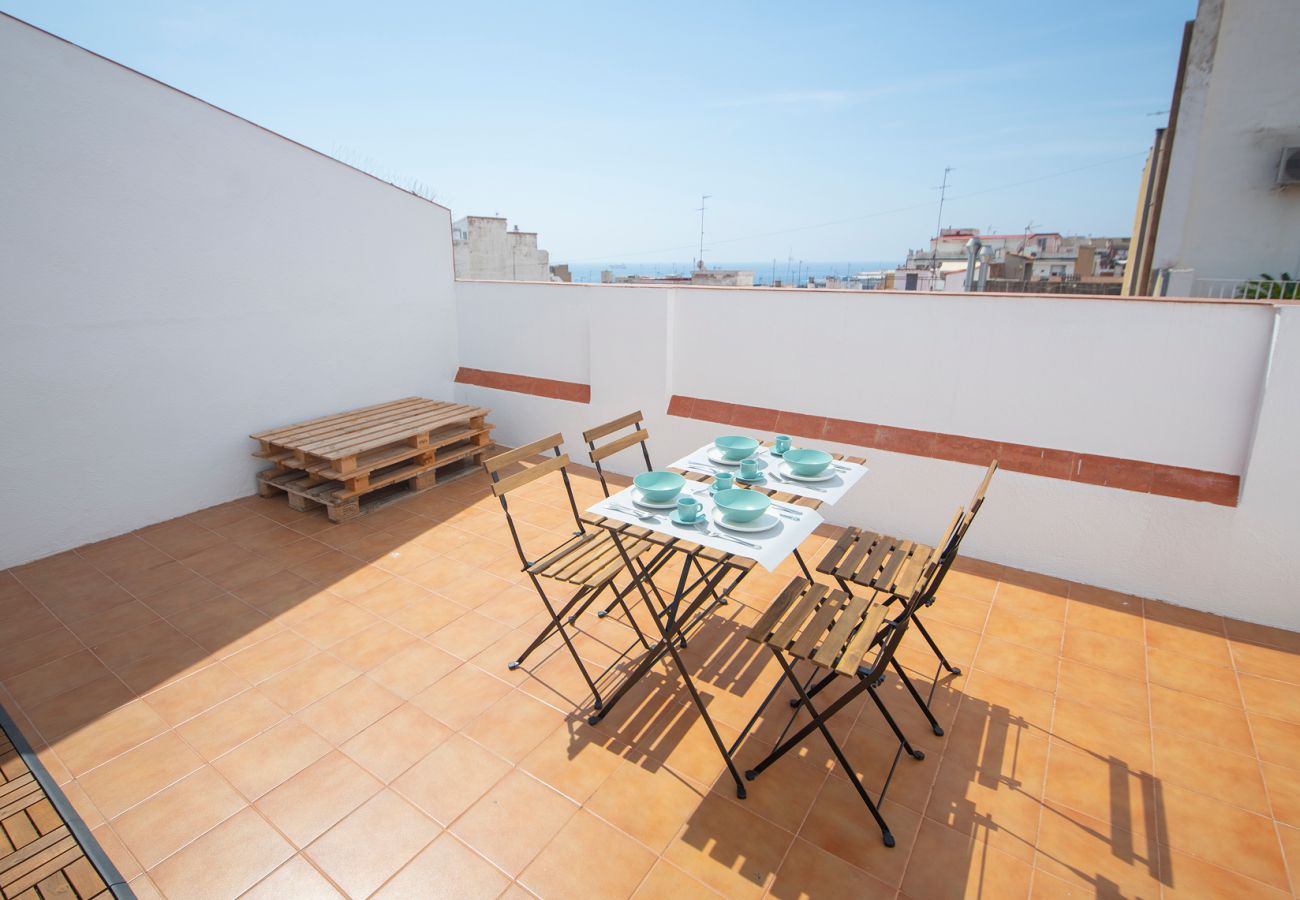 Apartment in Tarragona - TH04 Penthouse with Terrace and Air Conditioning. in Tarragona