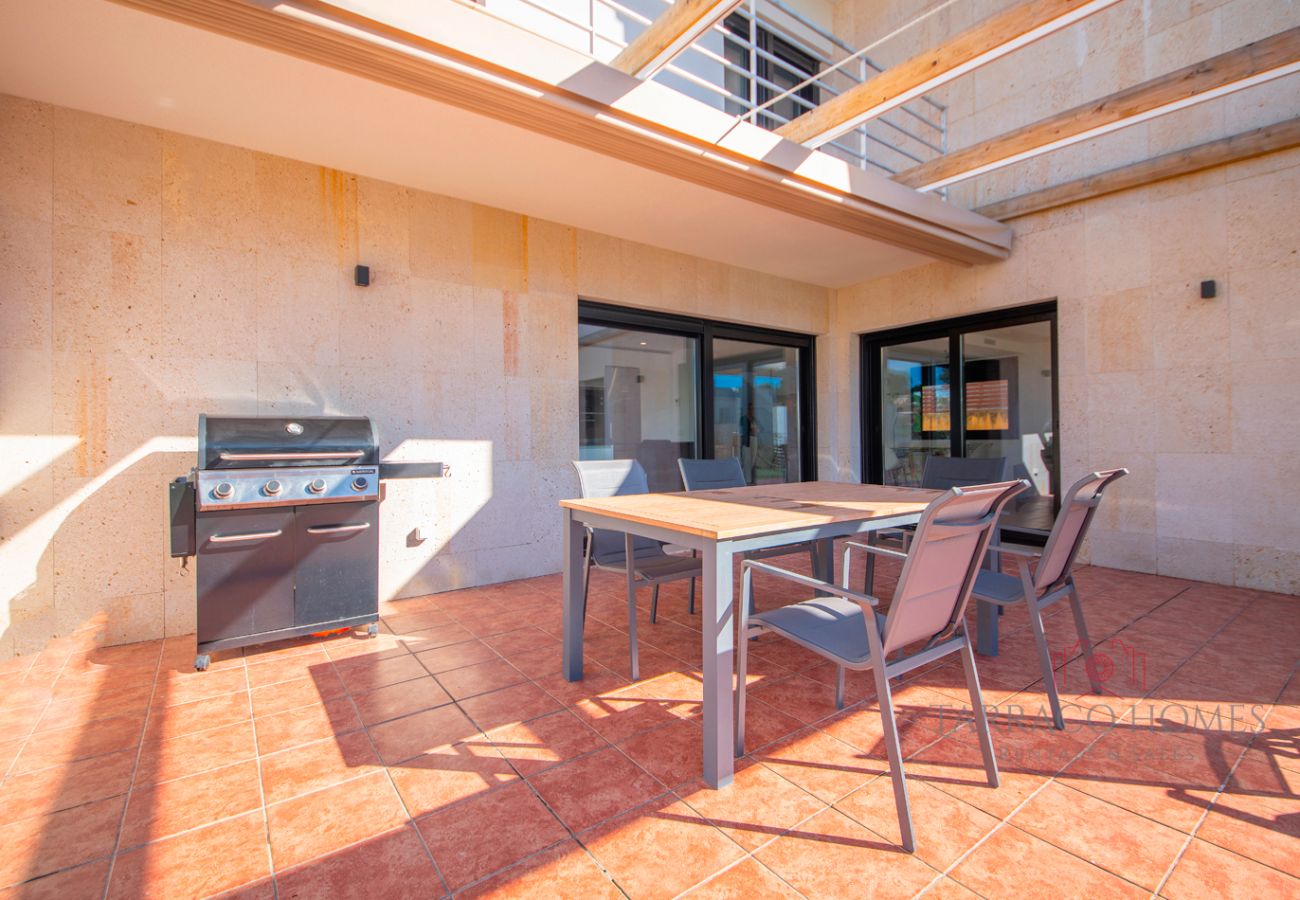 Villa in El Catllar - TH130 Modern house close to Golf Costa Dorada