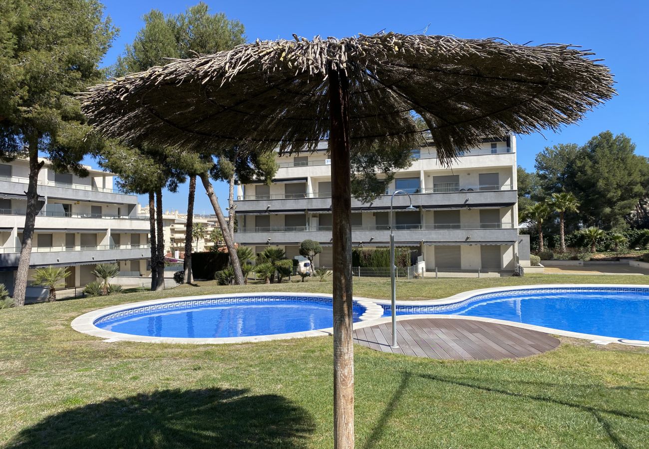 Apartment in Salou - TH26 Apartment in Salou with Pool, Padel, and Tennis Court