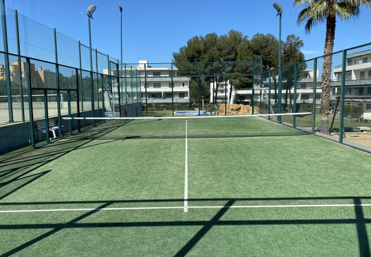 Apartment in Salou - TH26 Apartment in Salou with Pool, Padel, and Tennis Court