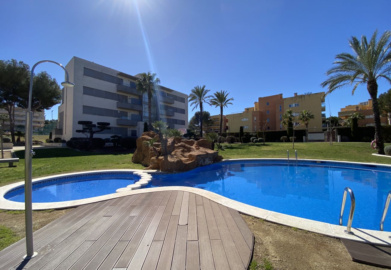 Apartment in Salou - TH26 Apartment in Salou with Pool, Padel, and Tennis Court