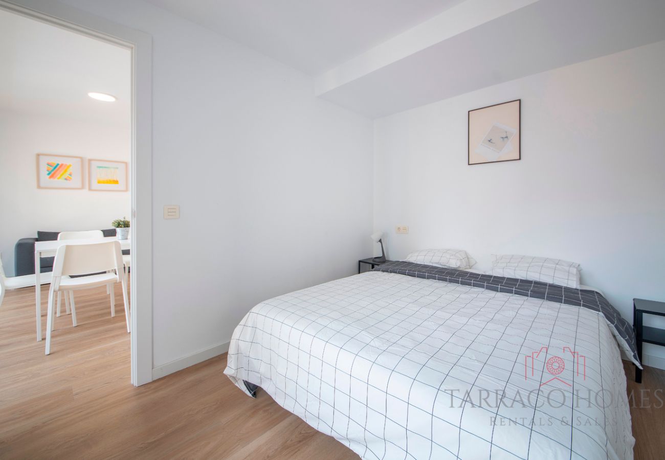 Apartment in Cambrils - TH05 Spacious Two-Bedroom Apartment in Cambrils