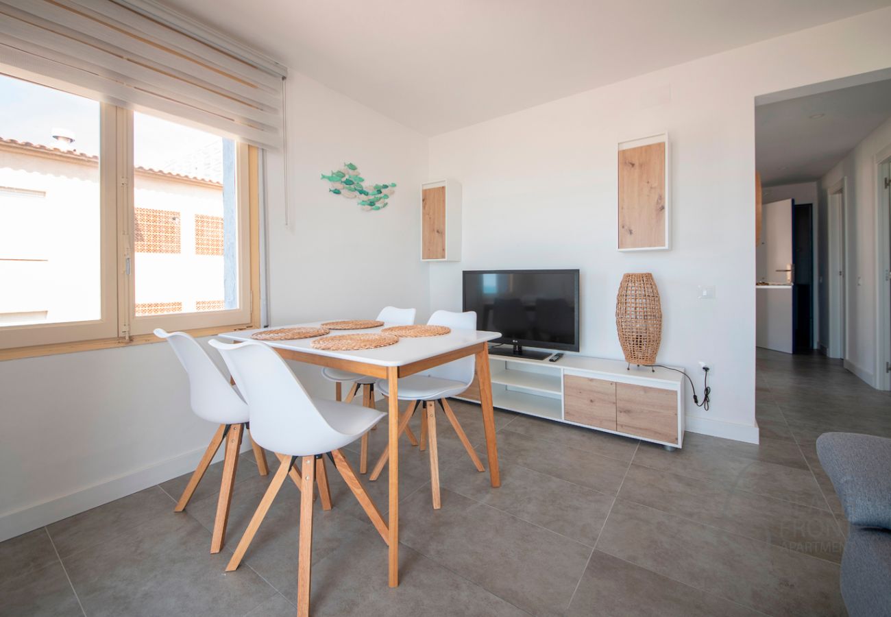 Apartment in Coma-Ruga - R154 Beachfront Vacation Rental- Costa Dorada 