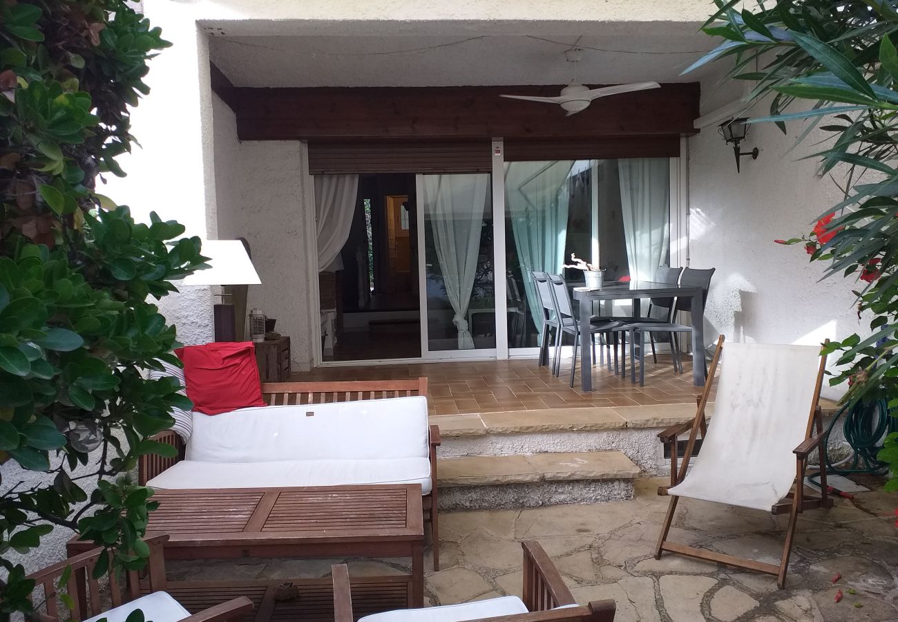 Villa in Calafell - R157 - Casa Alorda H-2 Near the Beach