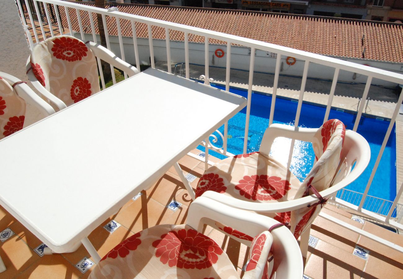 Appartement à Nerja - Appartement Dans Immeuble Suite Coronado Nerja Ref 511