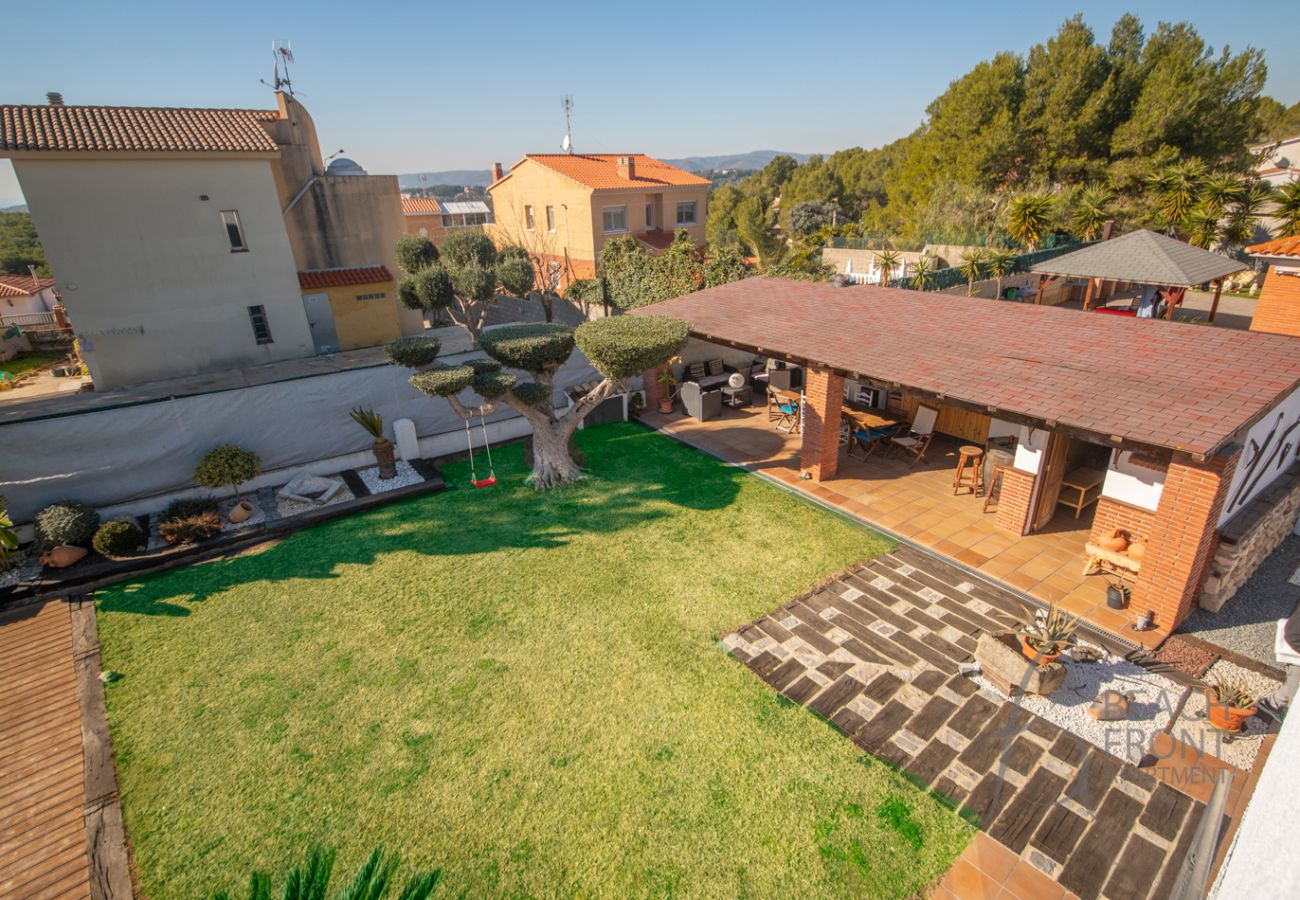 Villa à Calafell - R138 Casa Jessy con gran patio, piscina y AC