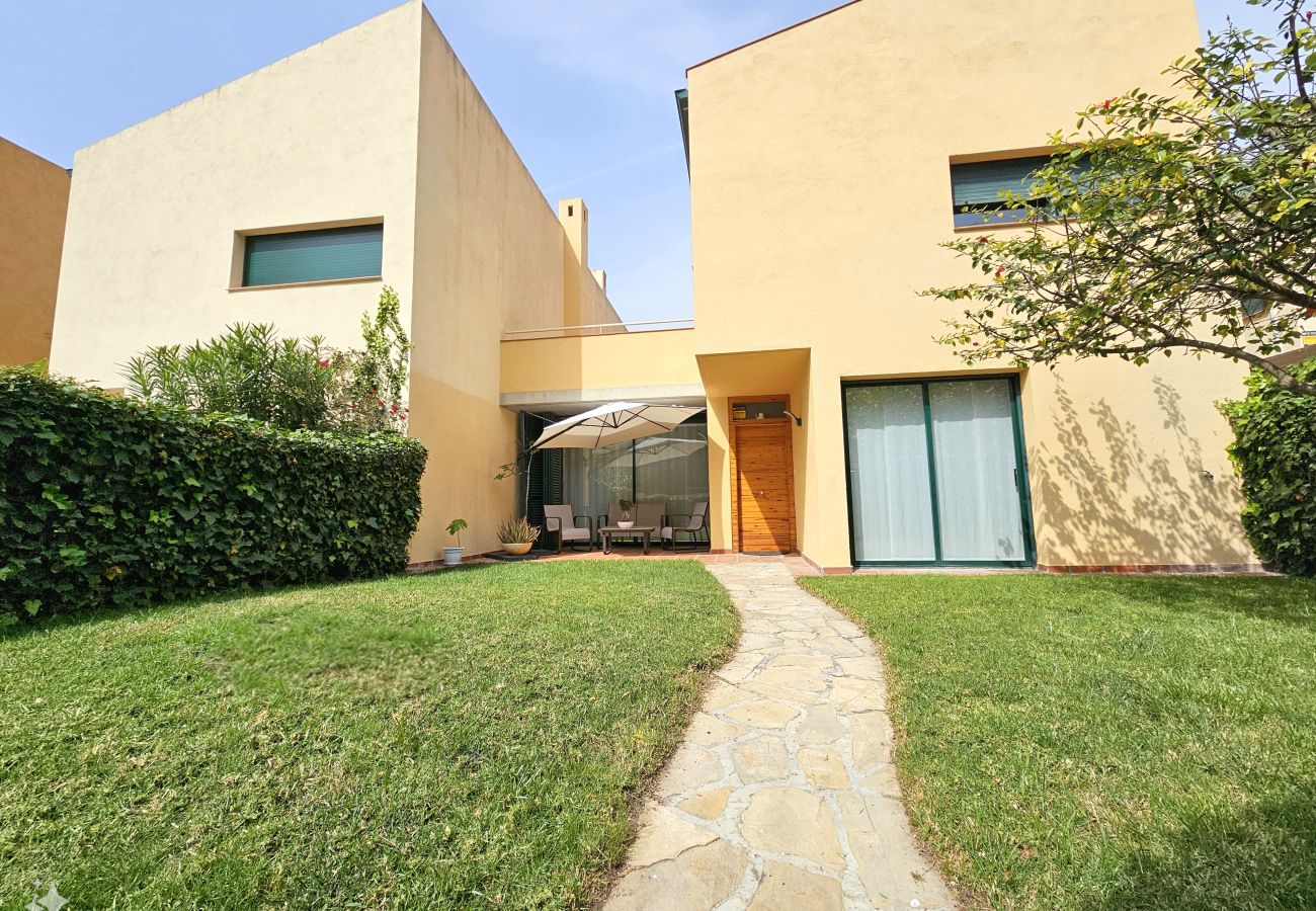 Maison mitoyenne à Tarragone - TH40 Grande Maison avec Jardin Privatif et Terrasse avec Barbecue à Tamarit