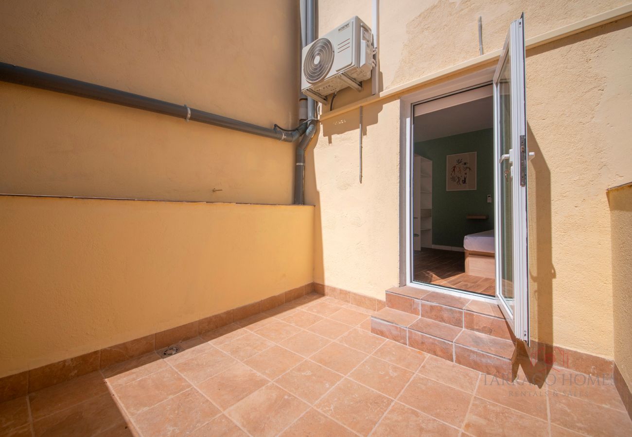 Appartement à Tarragone - TH08 Appartement Central avec Patio Privé In Tarragona