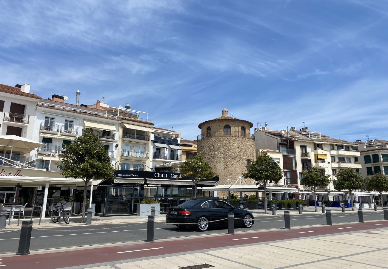 Appartement à Cambrils - TH05 Spacieux Appartement de Deux Chambres à Cambrils