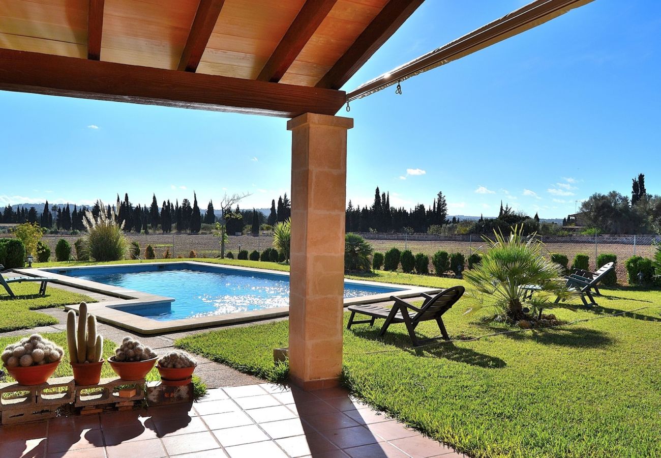 Особняк на Muro - Sant Vicenç 022 tradicional finca con piscina privada,  espacioso jardín y WiFi