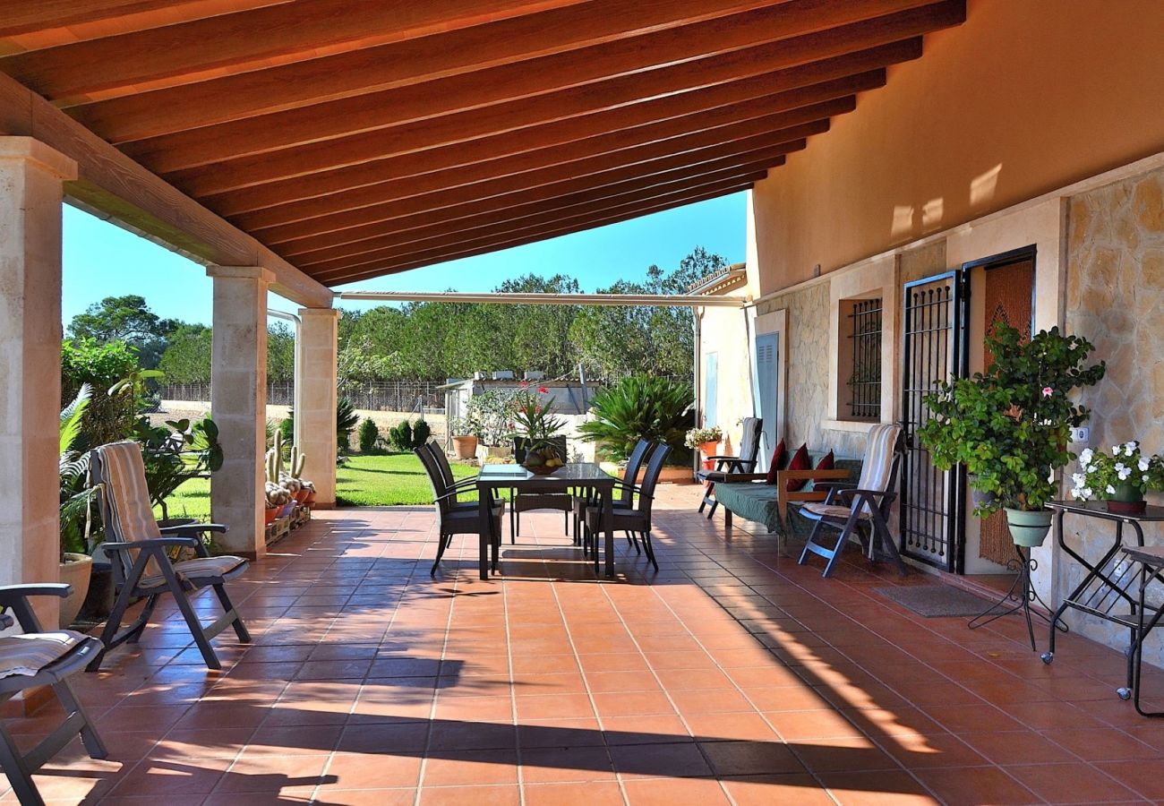 Особняк на Muro - Sant Vicenç 022 tradicional finca con piscina privada,  espacioso jardín y WiFi