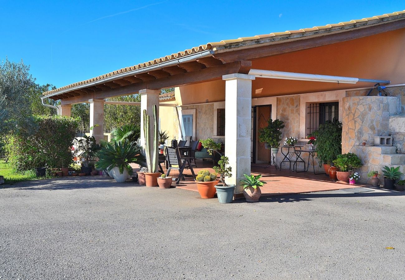 Особняк на Muro - Sant Vicenç 022 tradicional finca con piscina privada,  espacioso jardín y WiFi