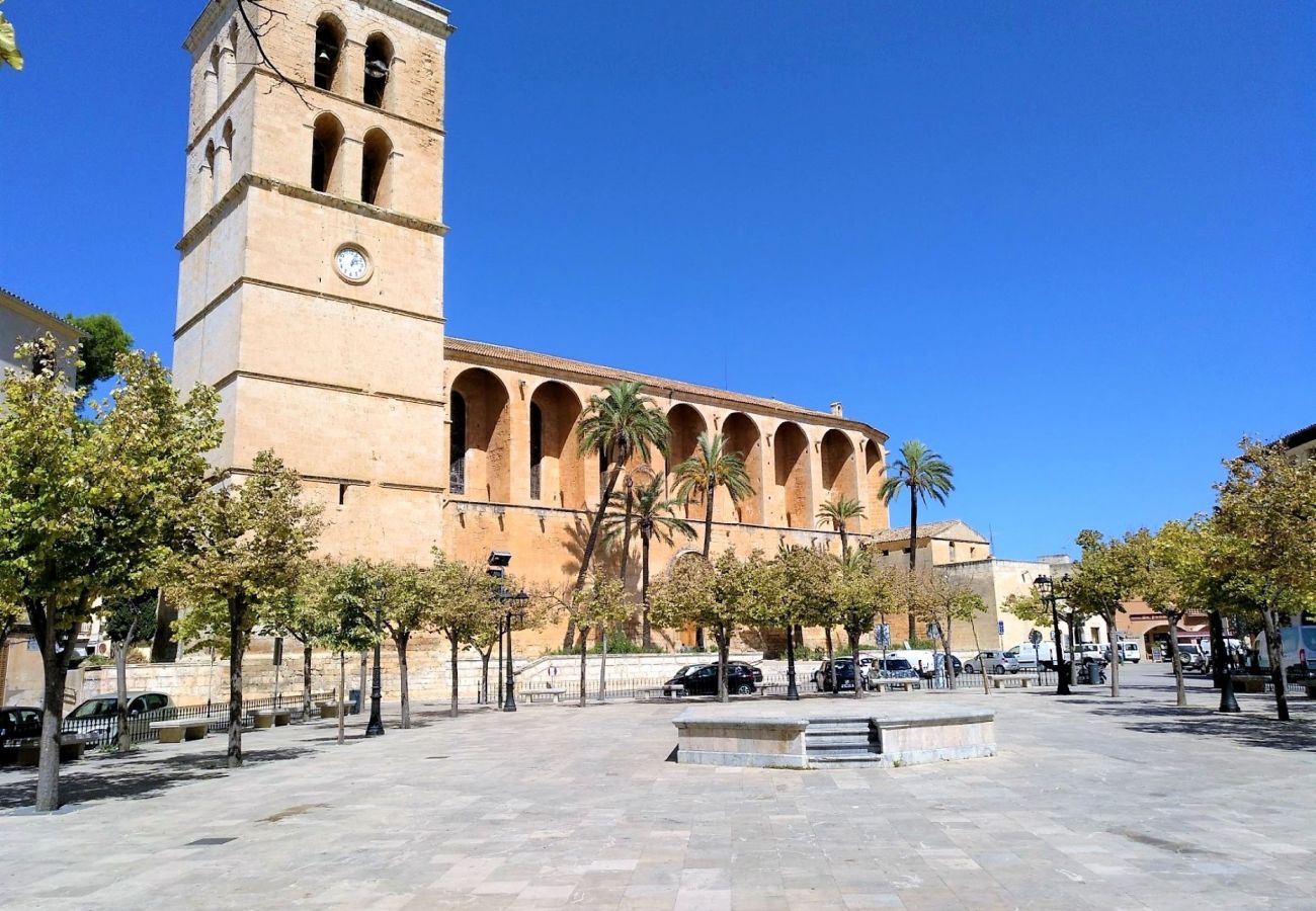 Особняк на Muro - Sant Vicenç 022 tradicional finca con piscina privada,  espacioso jardín y WiFi