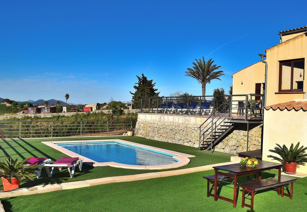 Особняк на Muro - Els Tarongers 081 fantástica finca con piscina privada, aire acondicionado, terraza y barbacoa