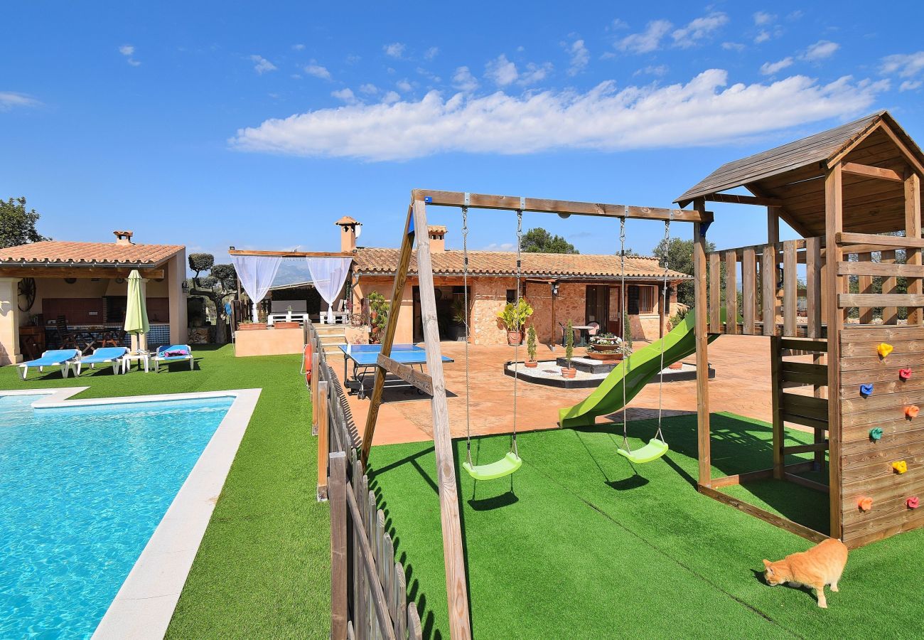 Особняк на Llubi - Son Sitges 139 acogedora finca con piscina privada, zona infantil, terraza y barbacoa