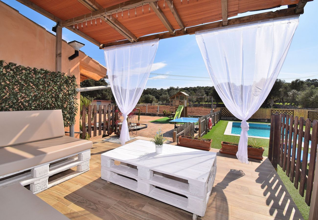 Особняк на Llubi - Son Sitges 139 acogedora finca con piscina privada, zona infantil, terraza y barbacoa