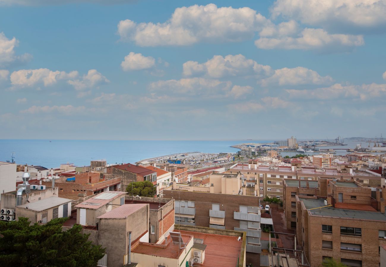 Апартаменты на Таррагона - TH139 Современная квартира в центре Таррагоны с видом на море